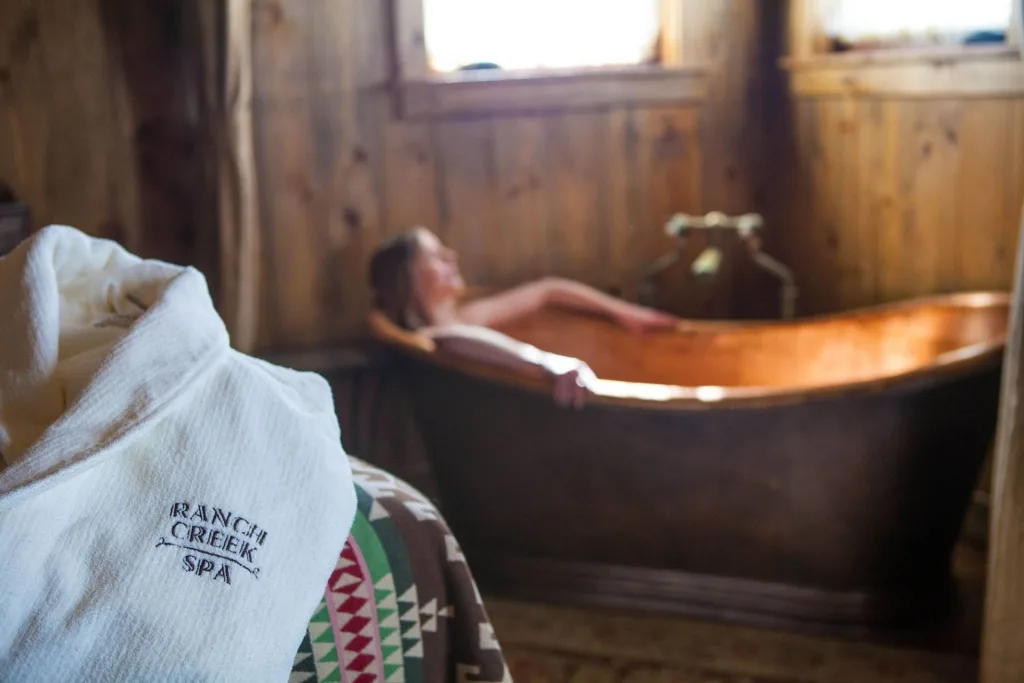 retreat in colorado devils thumb ranch copper tub